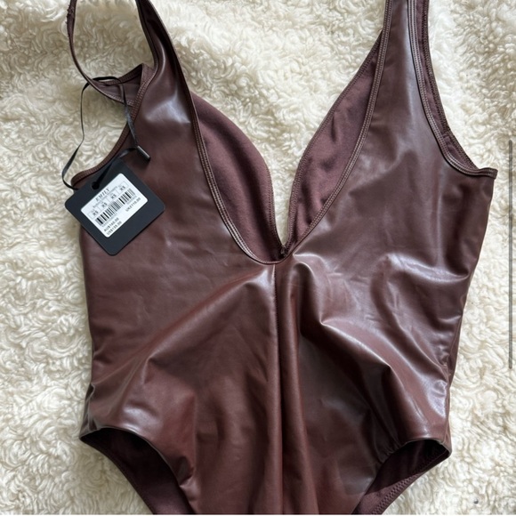 Honey Birdette Emily 🤎🤎Bodysuit Deep
Mahogany 🤎🤎XS - Picture 3 of 6